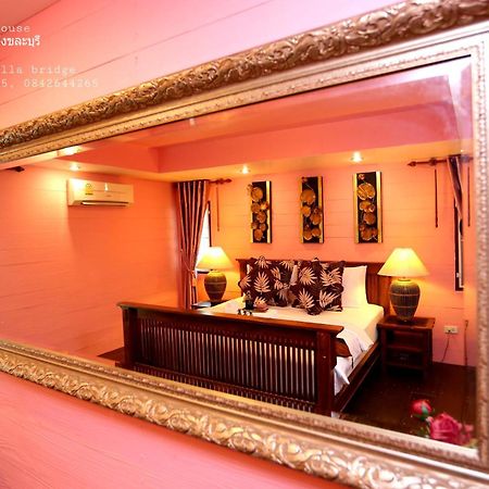 Love Bridge House บ้านสะพานรัก Sangkhla Buri Rum bild